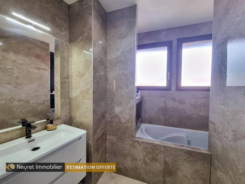 Maison - 88 m² - 4 pièces