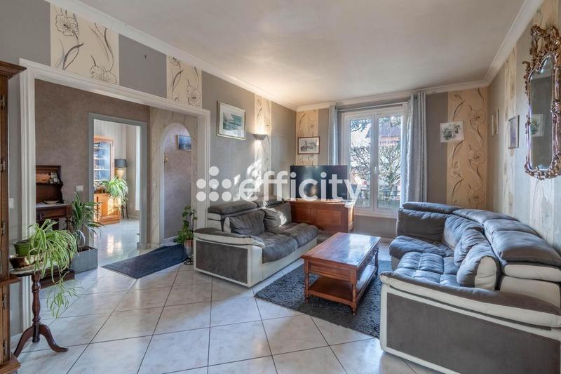 Pavillon - 130 m² - 6 pièces