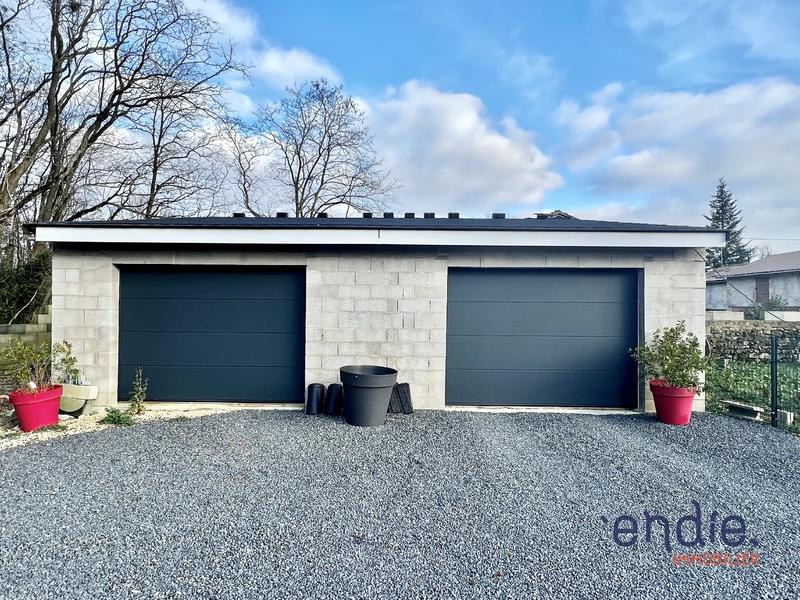 Maison - 372 m² - 12 pièces