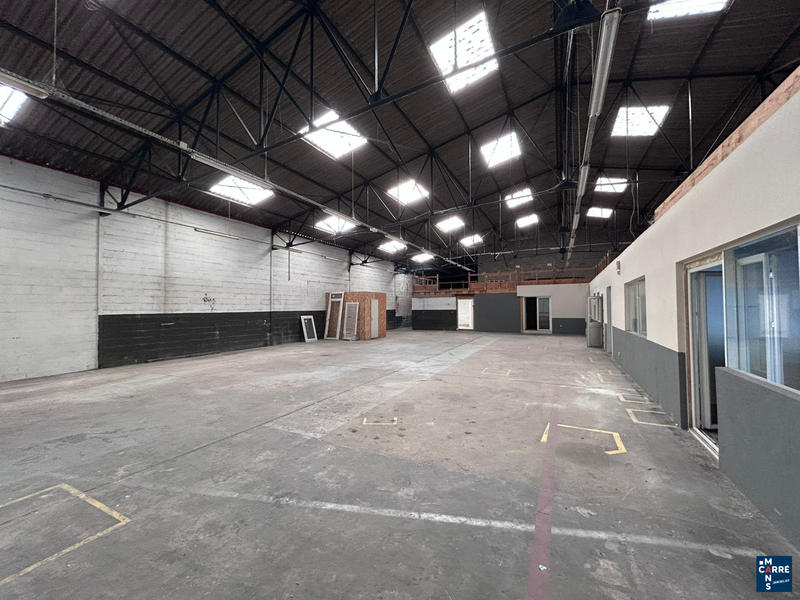 Local commercial - 595 m²