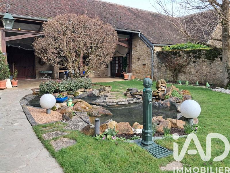 Maison - 200 m² - 8 pièces