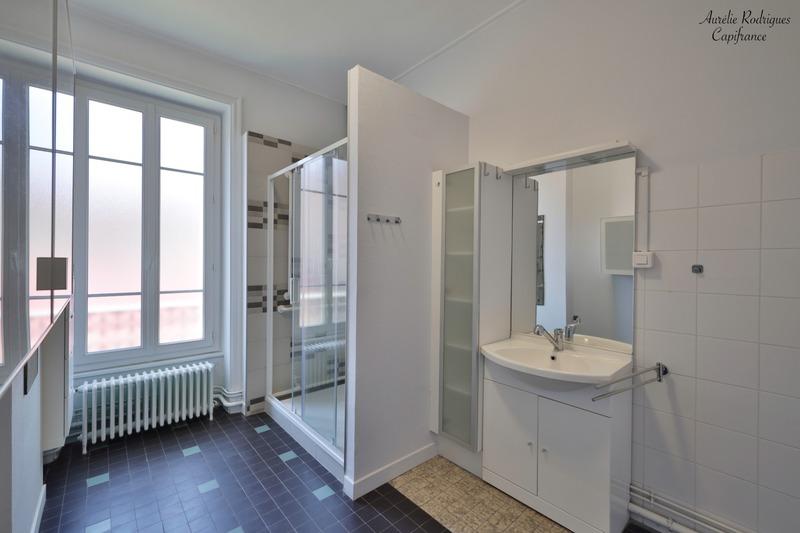 Propriété - 370 m² - 14 pièces