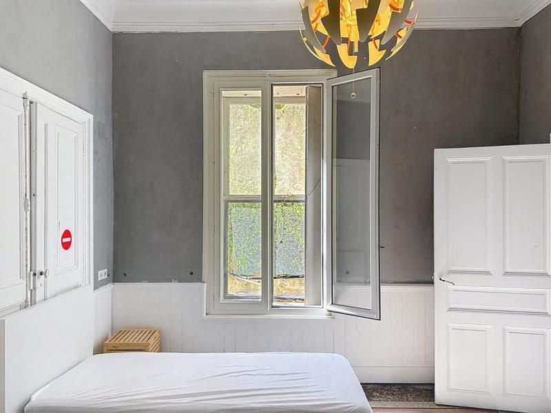 Propriété - 270 m² - 9 pièces