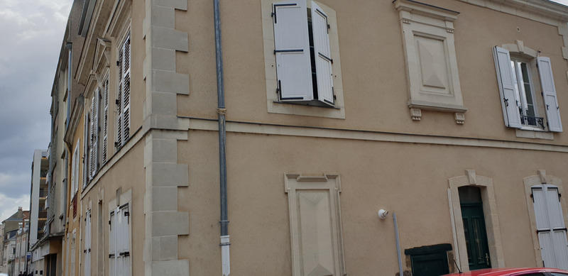 Maison - 210 m² - 8 pièces