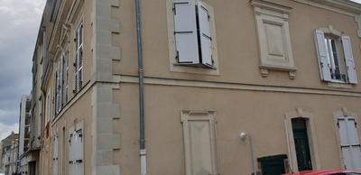 Maison - 210 m² - 8 pièces