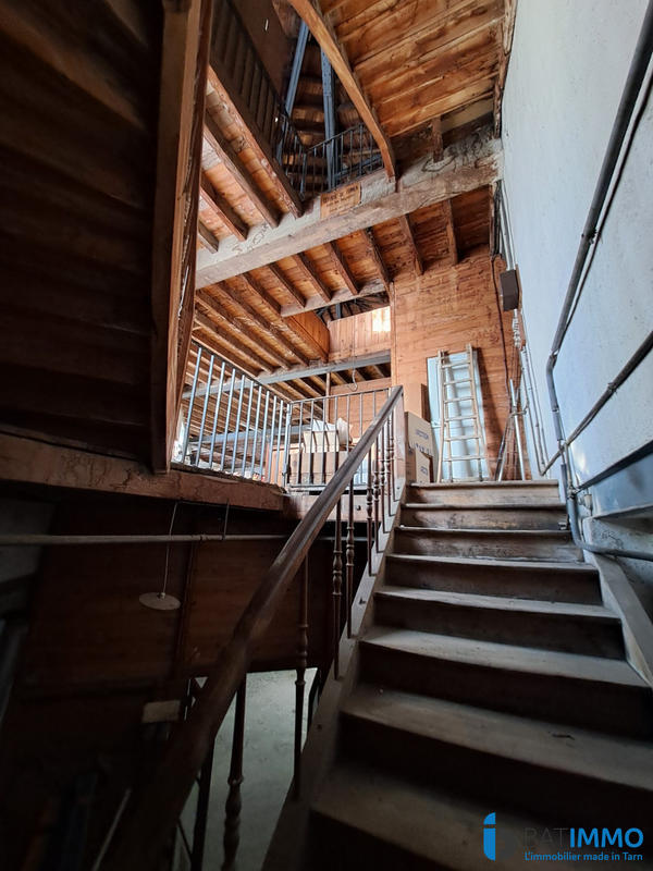 Local d'activités - 1 800 m²