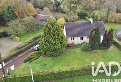 Maison - 90 m² - 4 pièces