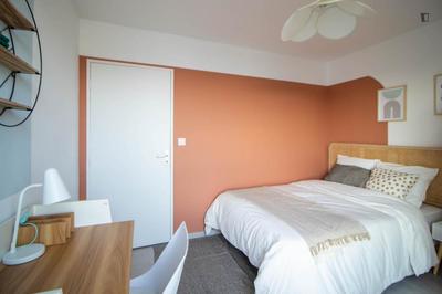 Chambre - 10 m² - 5 pièces