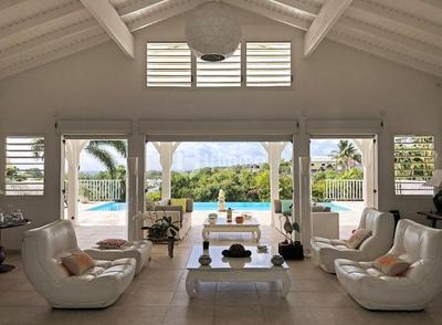 Villa - 220 m² - 5 pièces