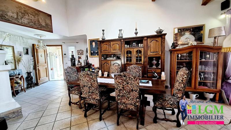 Villa - 169 m² - 5 pièces