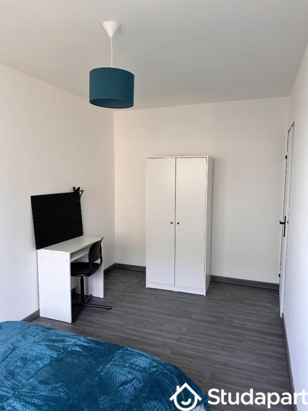 Chambre - 11 m² - 1 pièce