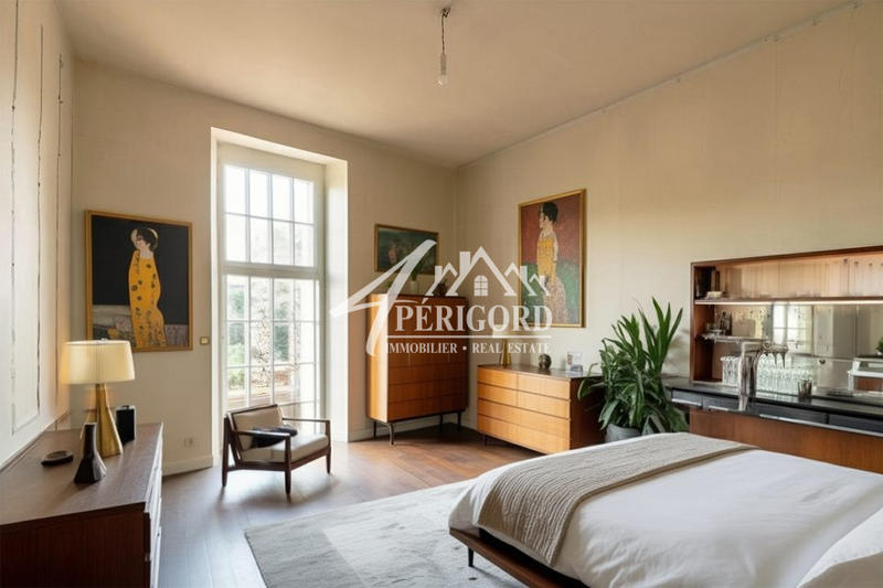 Maison - 288 m² - 8 pièces