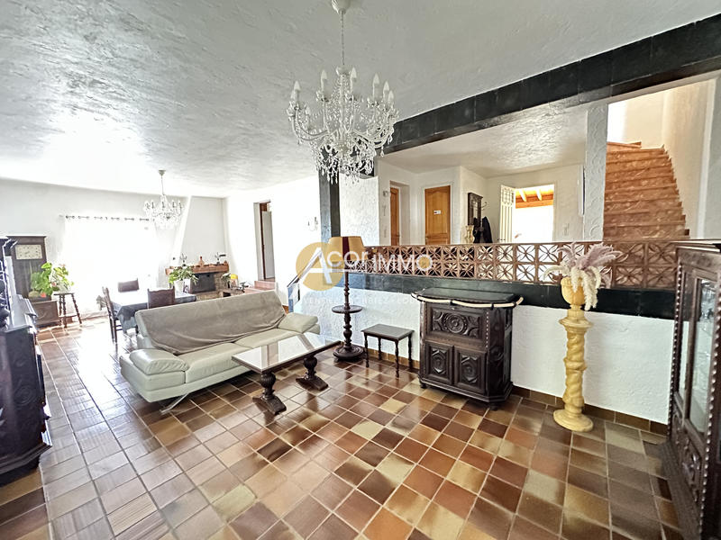 Maison - 200 m² - 7 pièces