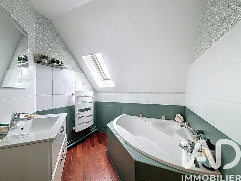 Maison - 145 m² - 6 pièces