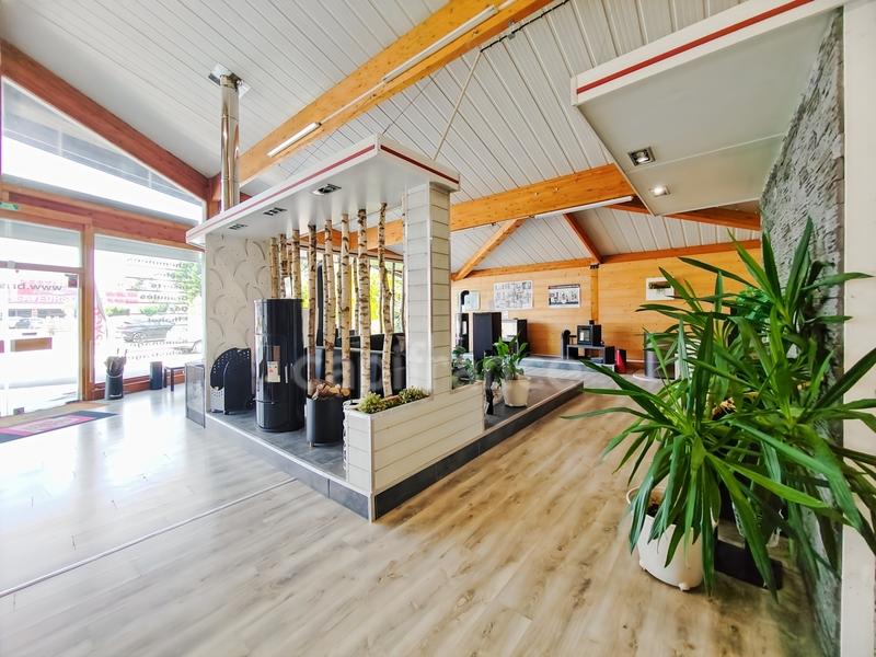 Local commercial - 366 m² - 3 pièces