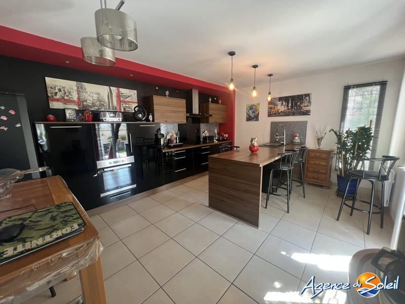 Maison - 105 m² - 4 pièces