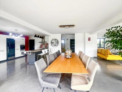 Maison - 150 m² - 7 pièces