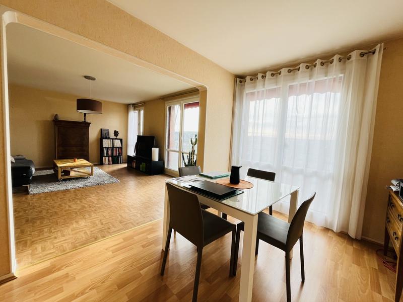 Appartement - 92 m² - 4 pièces