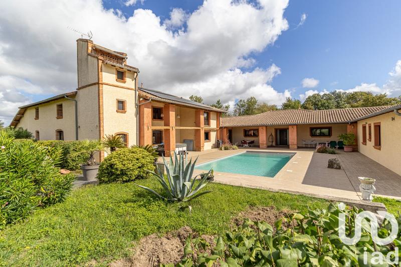 Maison - 640 m² - 12 pièces