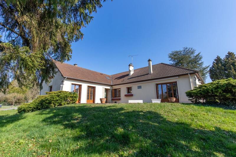 Maison - 308 m² - 10 pièces