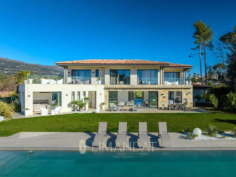 Villa - 275 m² - 7 pièces