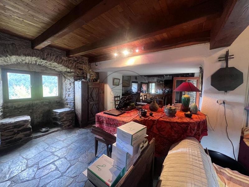 Maison - 215 m² - 6 pièces