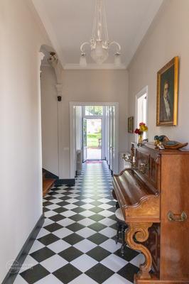 Maison - 273 m² - 11 pièces