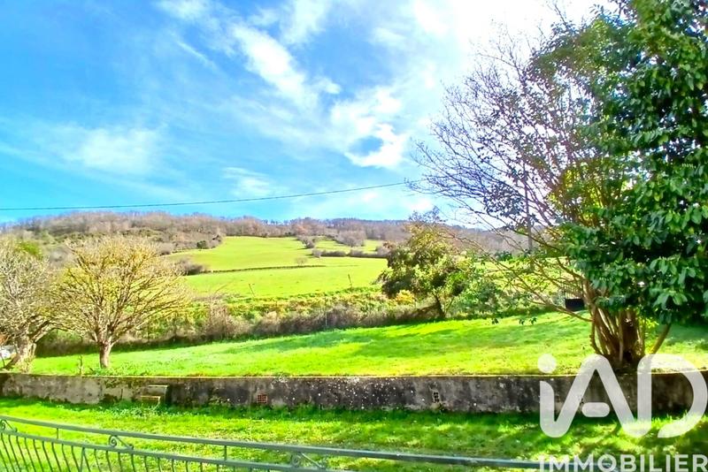 Maison - 101 m² - 6 pièces