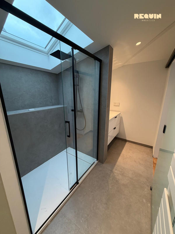 Appartement - 94 m² - 5 pièces