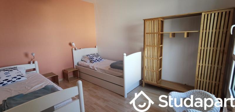 Chambre - 11 m² - 1 pièce