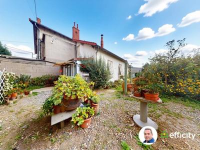 Maison - 240 m² - 12 pièces