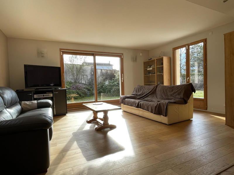 Maison - 211 m² - 7 pièces