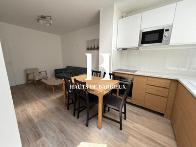 Maison - 84 m² - 6 pièces