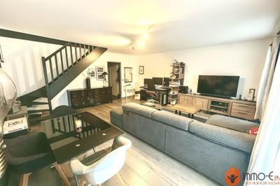 Maison - 98 m² - 6 pièces