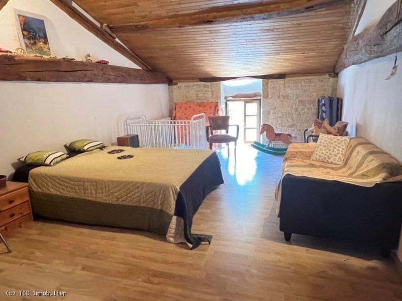 Maison ancienne - 263 m² - 8 pièces