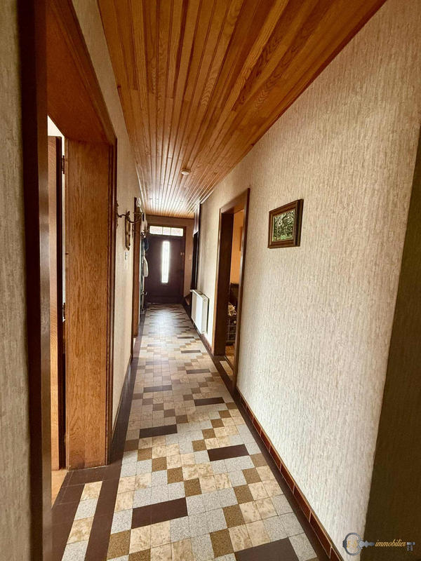 Maison - 261 m² - 10 pièces