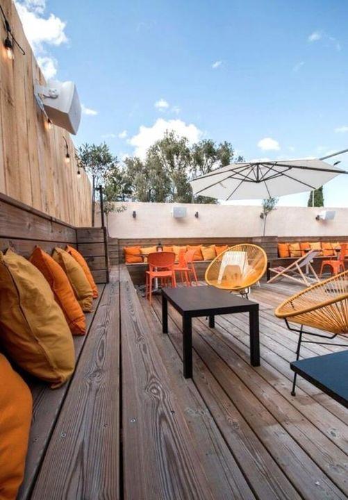 Entrepôt - 1 700 m²