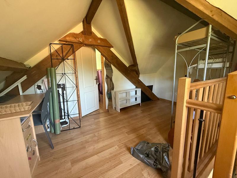 Maison - 208 m² - 10 pièces