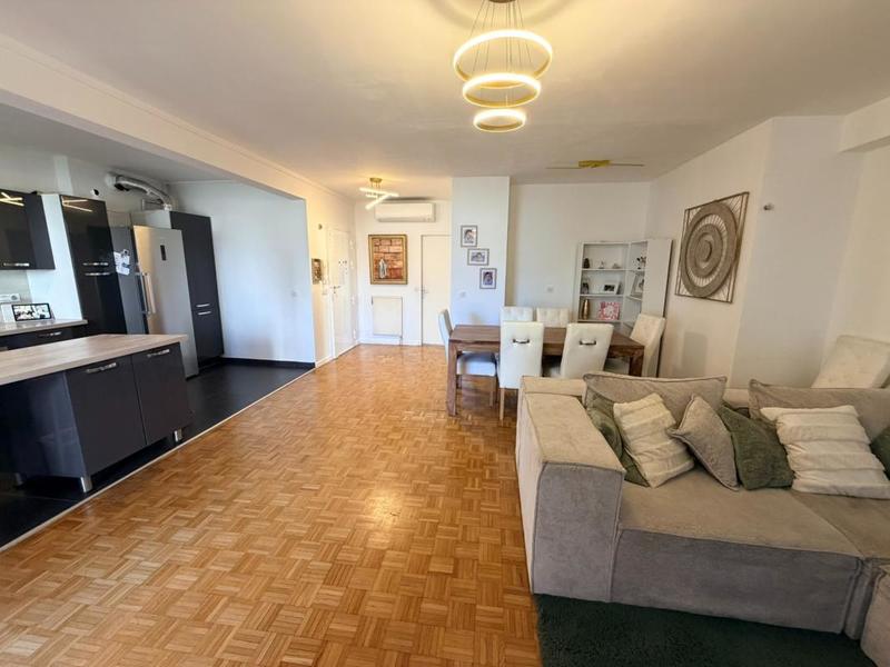 Appartement - 111 m² - 5 pièces