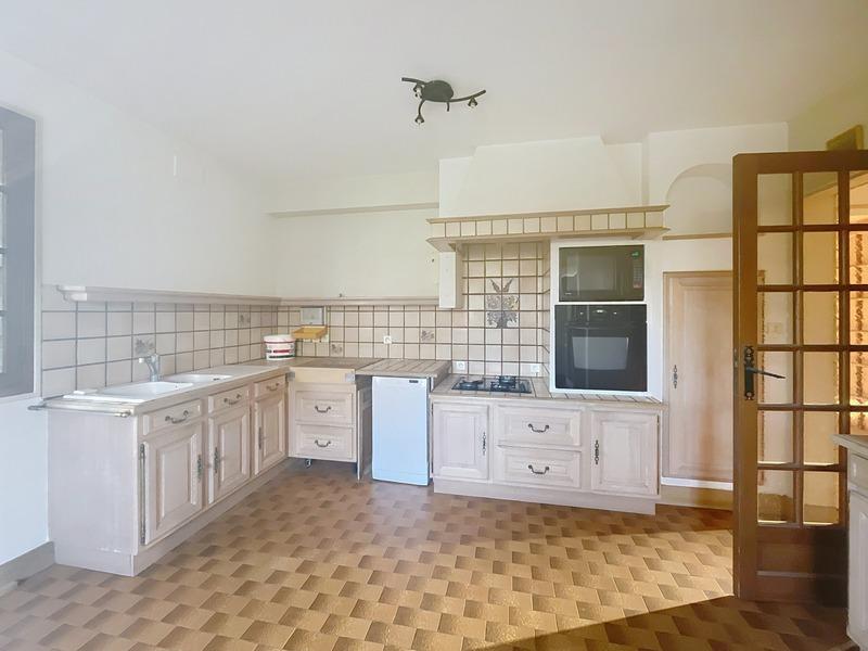 Maison - 211 m² - 8 pièces