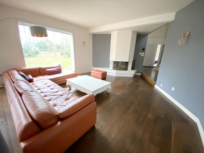 Maison - 260 m² - 8 pièces