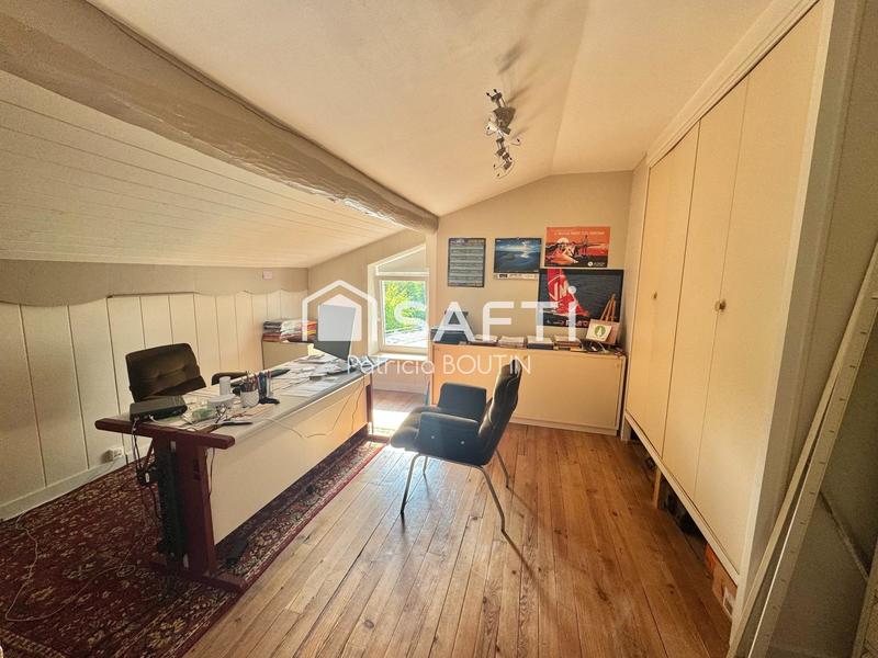 Maison - 265 m² - 8 pièces