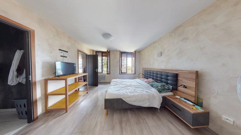 Maison - 168 m² - 7 pièces