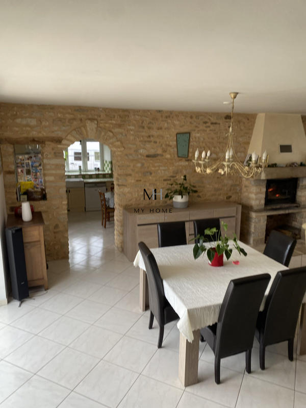 Maison ancienne - 195 m² - 8 pièces