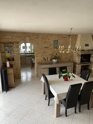 Maison ancienne - 195 m² - 8 pièces