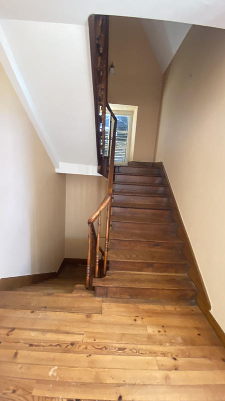 Maison - 210 m² - 10 pièces