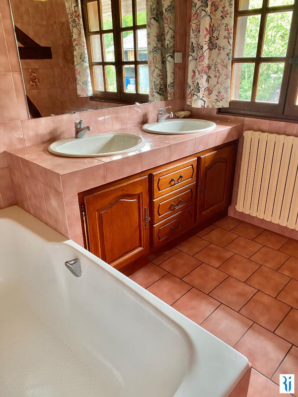 Maison - 166 m² - 7 pièces