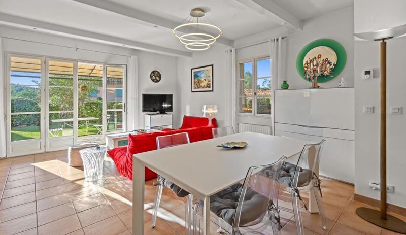 Maison - 93 m² - 4 pièces