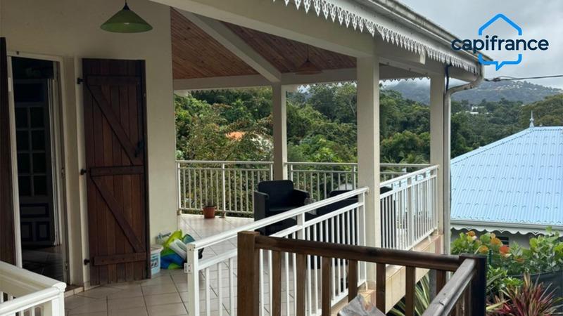 Maison - 166 m² - 4 pièces