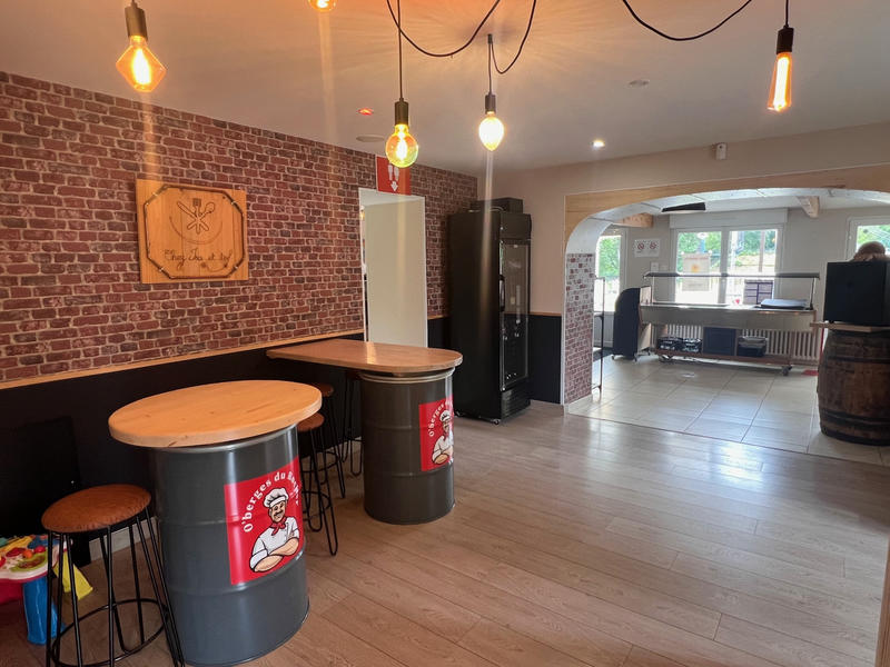 Maison - 418 m² - 20 pièces